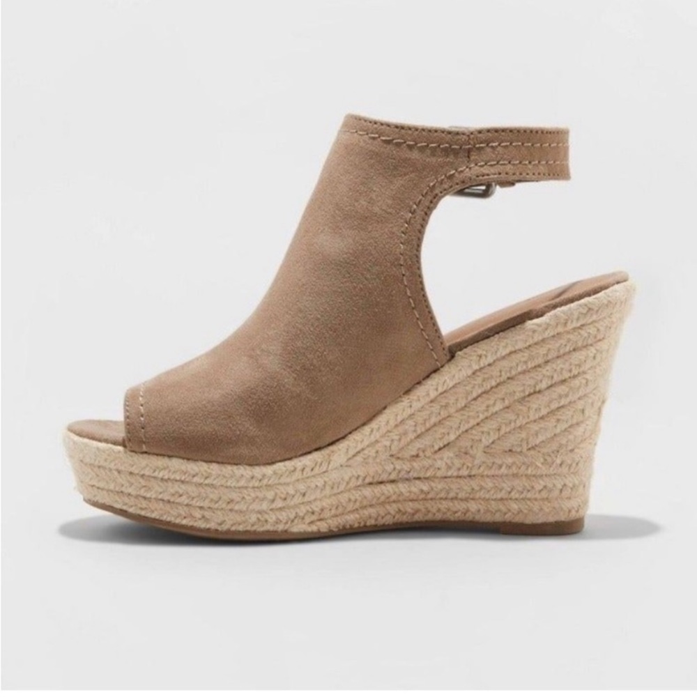 Universal thread cayla taupe wedge sandals nwt - Picture 2 of 4